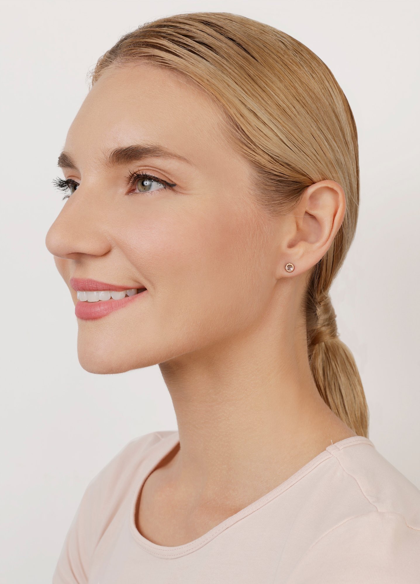 image for Earring Stud-Flat Black Jack Beige light peach SS 20