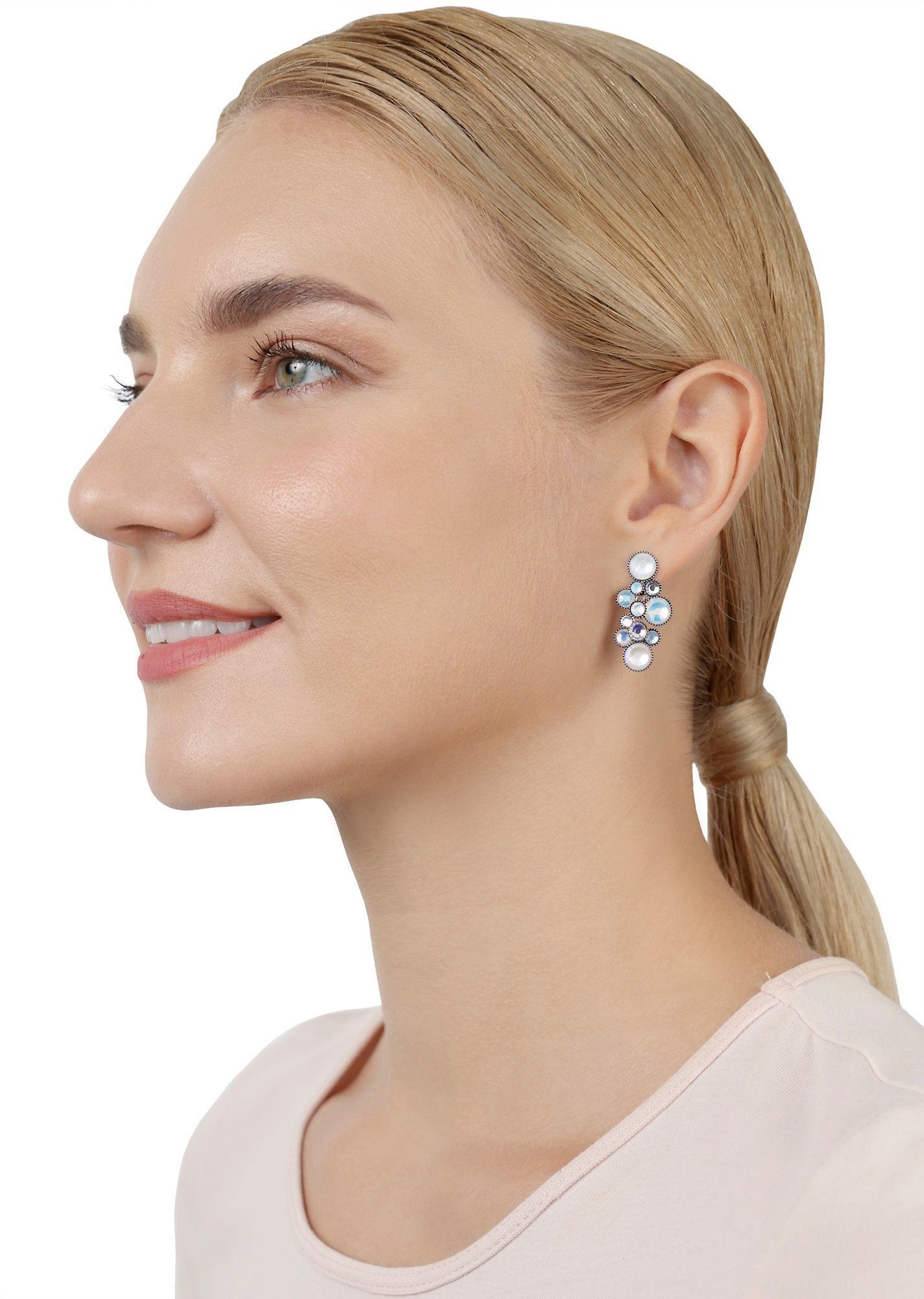 image for Earring stud dangling Water Cascade white  